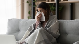 Ryzyko zachorowania na grypę wyższe niż w poprzednim sezonie. Medycy spodziewają się wzrostu zainteresowania szczepionkami [DEPESZA] News powiązane z zachorowania na grypę