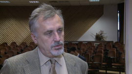 Prof. Pieńkowski: to wsparcie męża pozwoliło Angelinie Jolie podjąć decyzję o usunięciu piersi