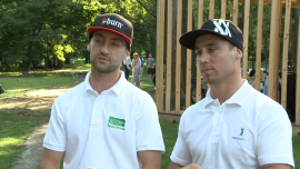 Michał i Mateusz Ligoccy rywalizują ze sobą na polu golfowym