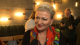 Hanna Bakuła: Bardzo mi się mylą polscy projektanci. Polki gonią za ostatnią sekundą mody albo starają się wybiec przed szereg News powiązane z polska moda