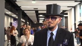 Tomasz Jacyków: Nie lubię uczestniczyć w wakacyjnym obłędzie migracji ludzi. Unikam jak ognia tego, na co inni czekają cały rok Wszystkie newsy