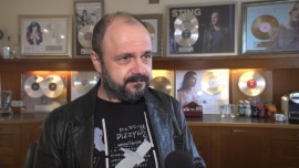 Arkadiusz Jakubik: Pisanie piosenek dla wirtualnego tłumu i podlizywanie się mu jest z góry skazane na klęskę