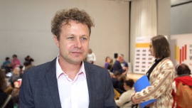 Maciej Pertkiewicz: Darek „Stolarz” szukał swojej drogi zawodowej i znalazł ją w Polsacie. Jest on dla programu bardzo cenną postacią