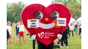 Zostały już tylko godziny do startu zapisów na Poland Business Run 2026. Cała Polska – i świat – pobiegną, by pomagać Biuro prasowe