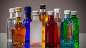 Niewłaściwe wychowanie i małpki rozpijają Polaków Biuro prasowe