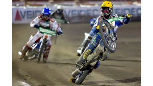 Tomasz Gollob przypomina firmom o obowiązku raportowania emisji. „To kwestia odpowiedzialności za środowisko”