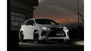 TOM s tuninguje Lexusa RX. Agresywne oblicze SUV-a Biuro prasowe