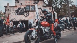 Motowizja patronem medialnym Distinguished Gentleman’s Ride 2021