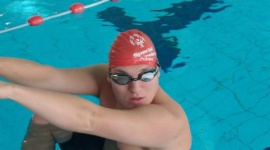 Zmagania pływackie zawodników Olimpiad Specjalnych na basenie wrocławskiej AWF