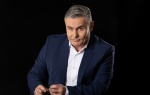 Marek Czyż powraca na antenę TVP Info z programem „Bez Retuszu”