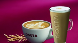 Nowość w menu Costa Coffee - wegański napój owsiany Biuro prasowe