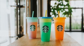 Letnie nowości Starbucks - Kubki zmieniające kolor!