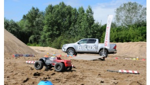Duże Toyoty w małej skali