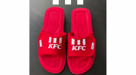 Weź udział w konkursie i zgarnij kultowe klapki Kubota x KFC
