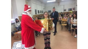 Białostoccy uczniowie obdarowali potrzebujące dzieci Biuro prasowe