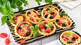 Zaproś najbliższych na piknik! Tartaletki z pomidorami Biuro prasowe