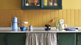 Kuchnia pełna koloru z farbami Annie Sloan
