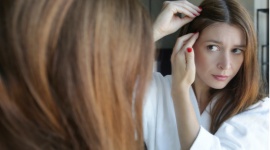 Stop wypadaniu włosów! Synergia technologii w efektywnej terapii trychologicznej