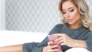 Nowy raport o urodzie w sieci – trendy kosmetyczne, influencerzy, hashtagi Biuro prasowe