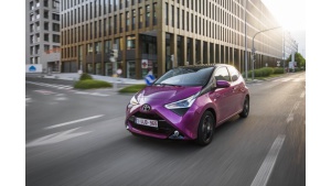 Toyota Aygo – maluch na wojnie z nudą
