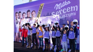 Nowe kaski dla młodych skoczków od Milki Biuro prasowe