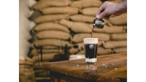 Hit lata – cold brew, czyli kawa macerowana na zimno!