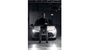 Kuba Przygoński odkrywa podwójne oblicze Toyoty Corolli TS kombi GR Sport Biuro prasowe
