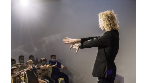 Warsaw Magic Festival 2022. Gwiazdy iluzji, akrobacji i kuglarstwa w Koneserze
