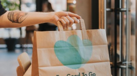 Starbucks podsumowuje rok walki z marnowaniem jedzenia