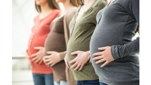 Późne macierzyństwo – efekt zmian społecznych czy zdrowia prokreacyjnego?