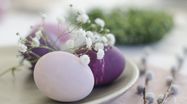 Wielkanocny stół w pastelach
