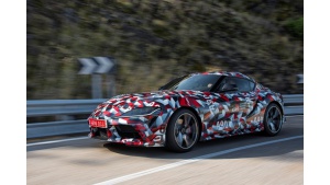Pierwszy egzemplarz Toyoty Supry trafi na aukcję