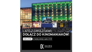 Kino pod gwiazdami przed Galerią Krakowską