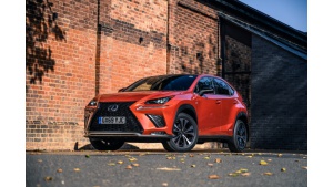 Nowy Lexus NX przyłapany w trakcie testów. Debiut jeszcze w tym roku?