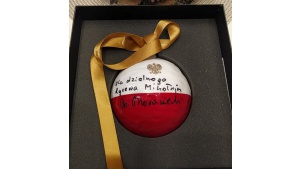 Bombka od Premiera na licytację