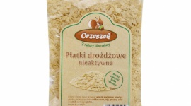 Wielozadaniowe płatki drożdżowe, czyli „wegański parmezan” od firmy Orzeszek