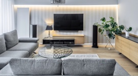 Elegancki minimalizm. 55-metrowe mieszkanie dla pary