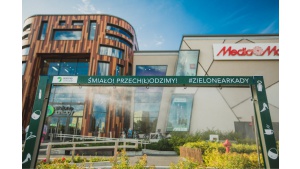 „Śmiało! Przech(ł)odzimy!”, czyli Zielone Arkady na letnie upały