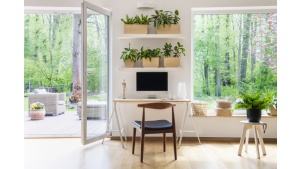 Luz, komfort i światło! Jak urządzić home office?